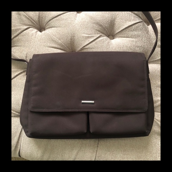 Liz Claiborne Handbags - Liz Claiborne Nylon Everyday Messenger Bag